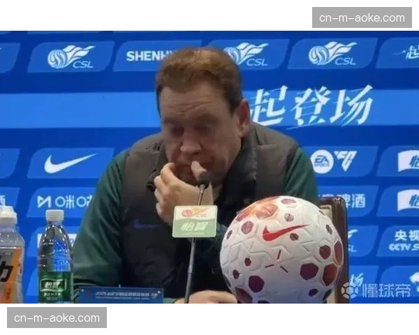 申花高位防线空间利用不足 斯卢茨基需平衡攻守两端 申花高位防线空间利用不足 斯卢茨基需平衡攻守两端