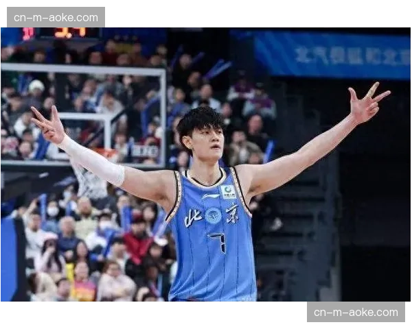 北京北汽曾凡博三分命中率回升 侧翼空间拉开助力进攻